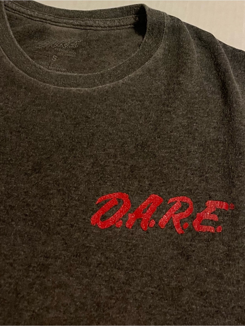 DARE Official Logo Distressed Anti Drug T-Shirt SMALL School Police Education - Picture 2 of 8